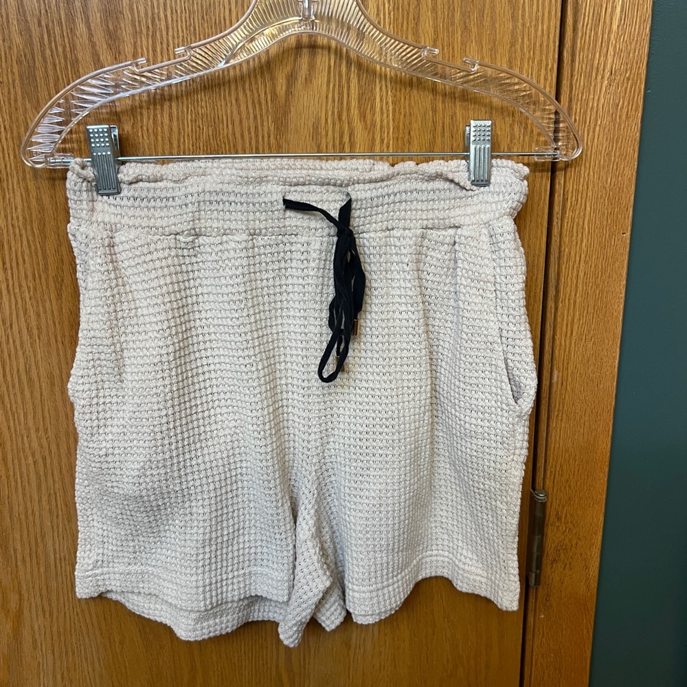 Loose casual cotton beach shorts